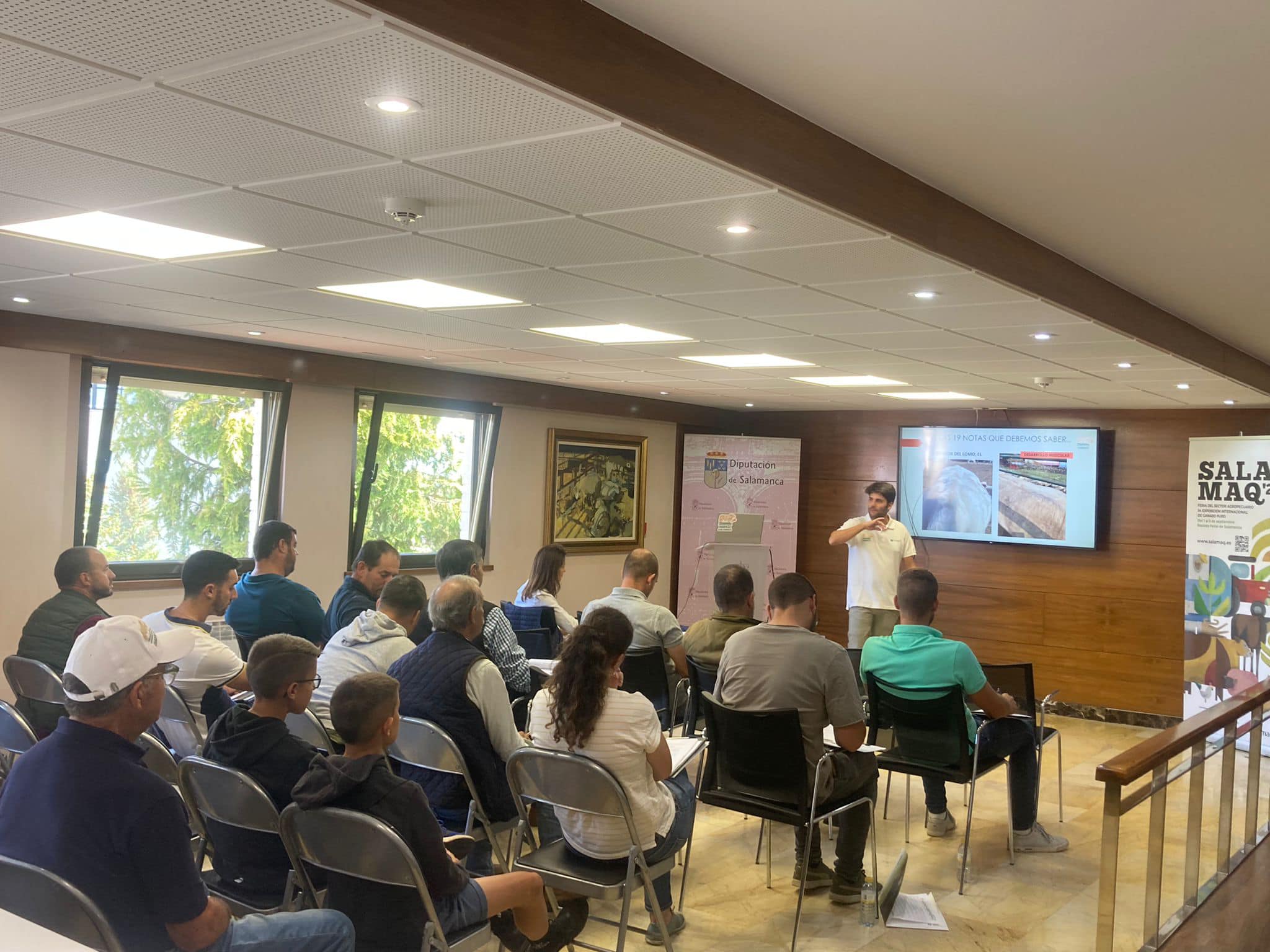 I CURSO DE MORFOLOGÍA BÁSICA EN RAZA CHAROLESA